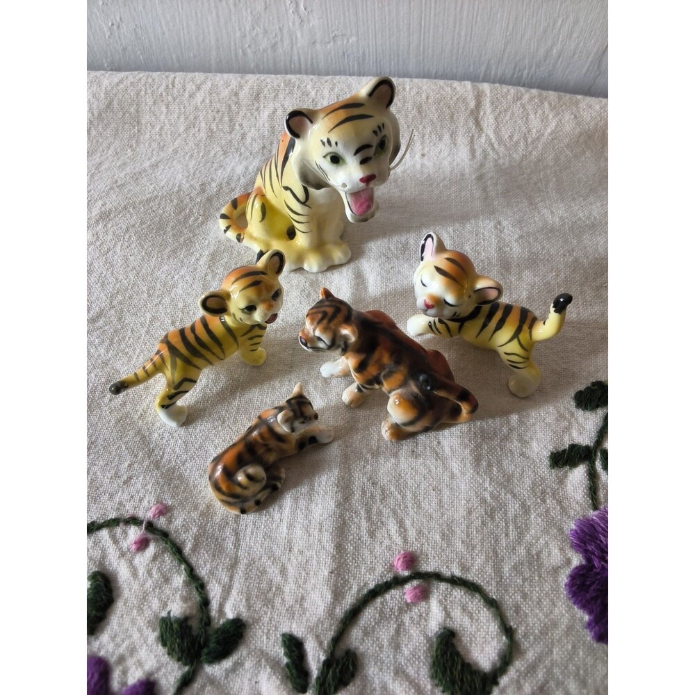 Miniature Bone China Tiger Family Lot of 5 Anamorphic Unique Japan Vintage